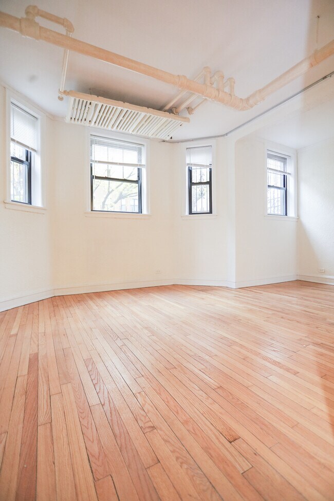 Foto del edificio - 4510 N Paulina St