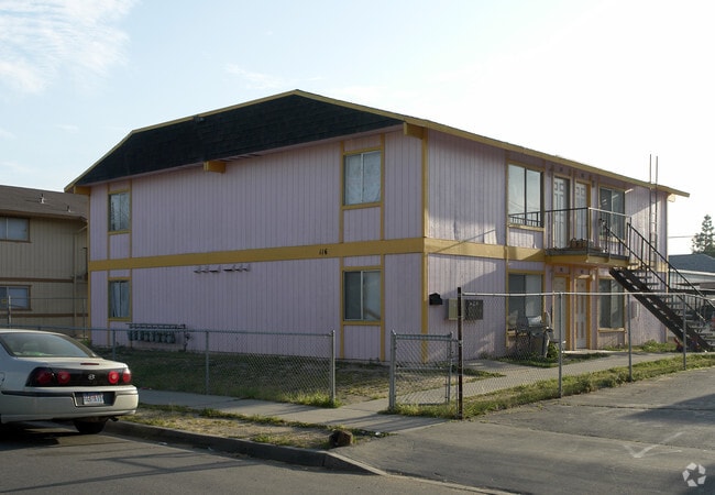 Building Photo - 116 N Yosemite Ave