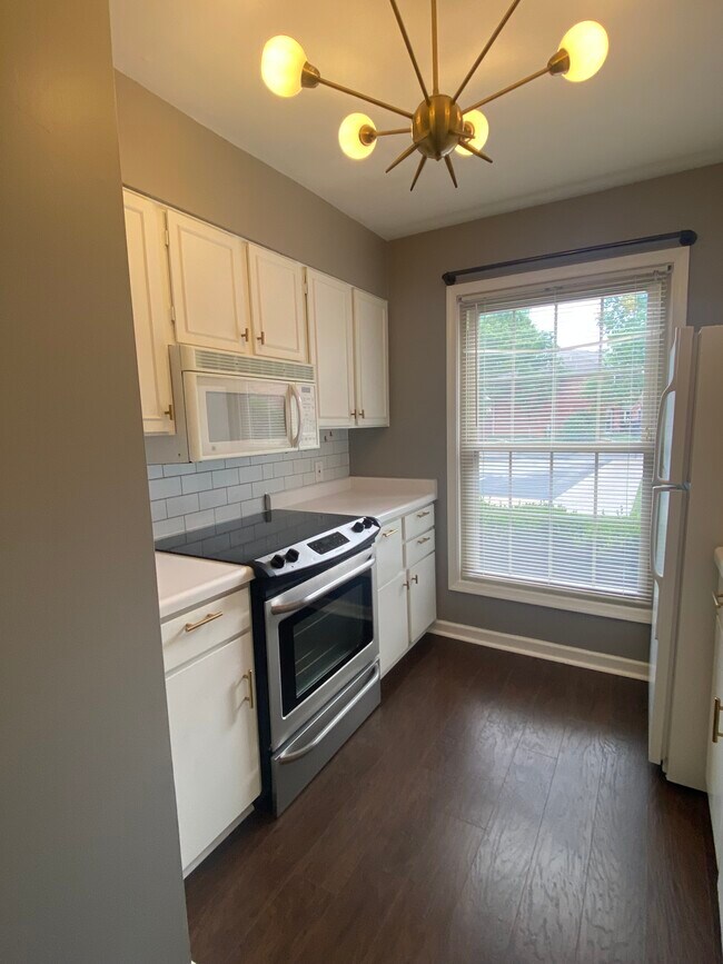 Foto del edificio - 630 Robinwood Dr