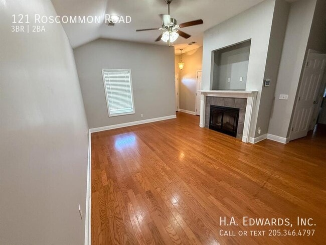 Foto del edificio - 121 Roscommon Rd