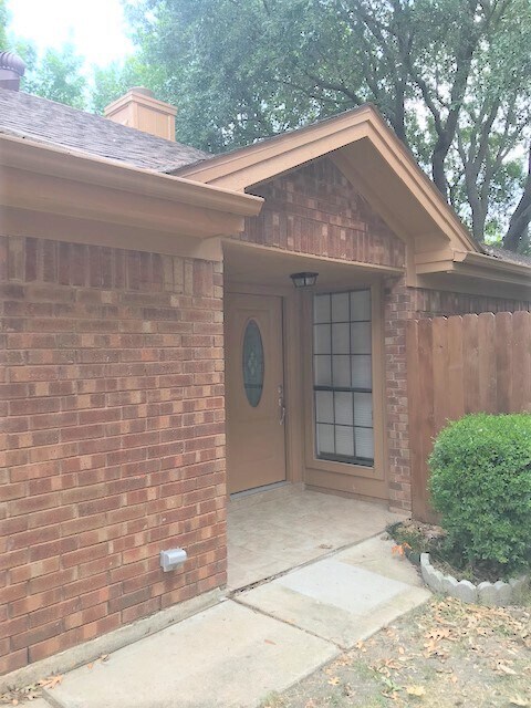 Building Photo - 6801 Outland Dr