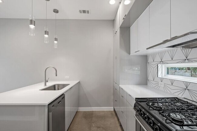 Foto del edificio - 2108 Tillery St