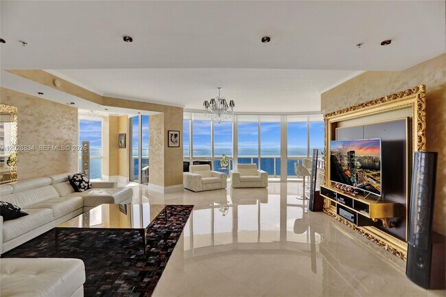 Foto del edificio - 18201 Collins Ave