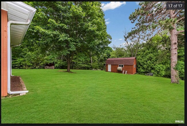 Foto del edificio - 224 Mt Aire Dr