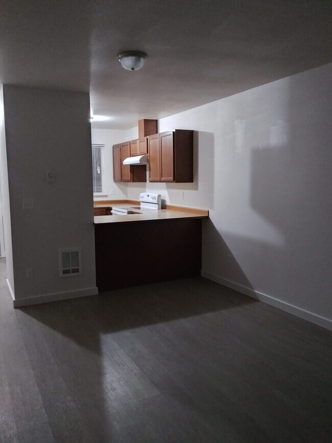 Foto del edificio - 677 Cook Rd