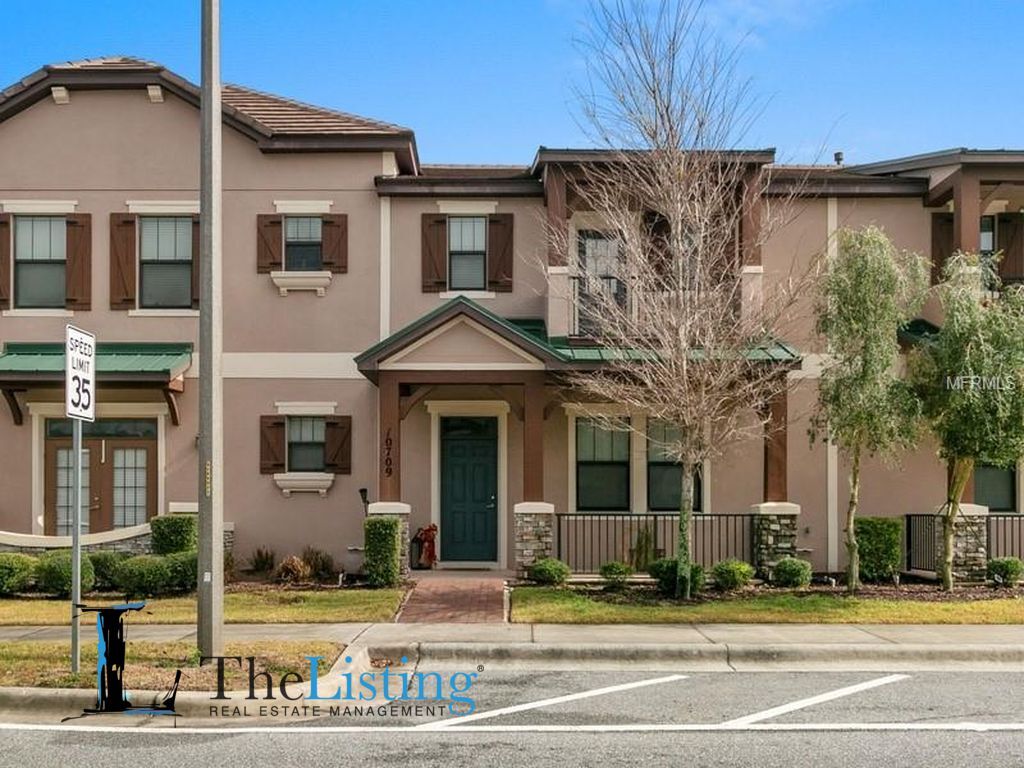 Foto principal - 10709 Village Lake Rd