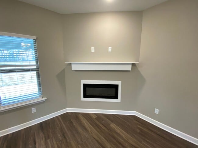 Building Photo - A NEW HOME MADE FOR YOU!