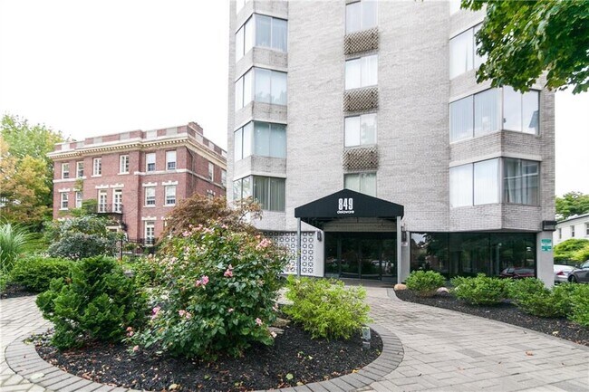 Foto del edificio - 849 Delaware Ave