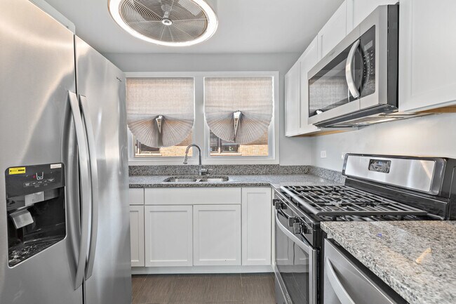 Foto del edificio - 9211 S Cottage Grove Ave