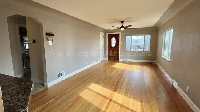 Foto del edificio - 4115 Hooker St