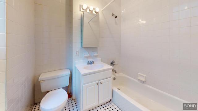 Foto del edificio - 2 bedroom in NEW YORK NY 10014