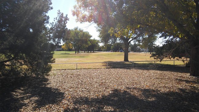 Foto del edificio - 1249 Colonial Pkwy