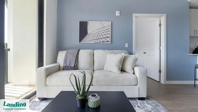 Foto del edificio - 7301 Lake Bank Lp