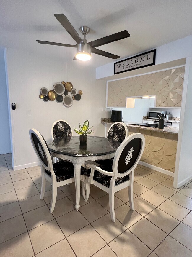 Foto del edificio - 294 Berkshire Ln