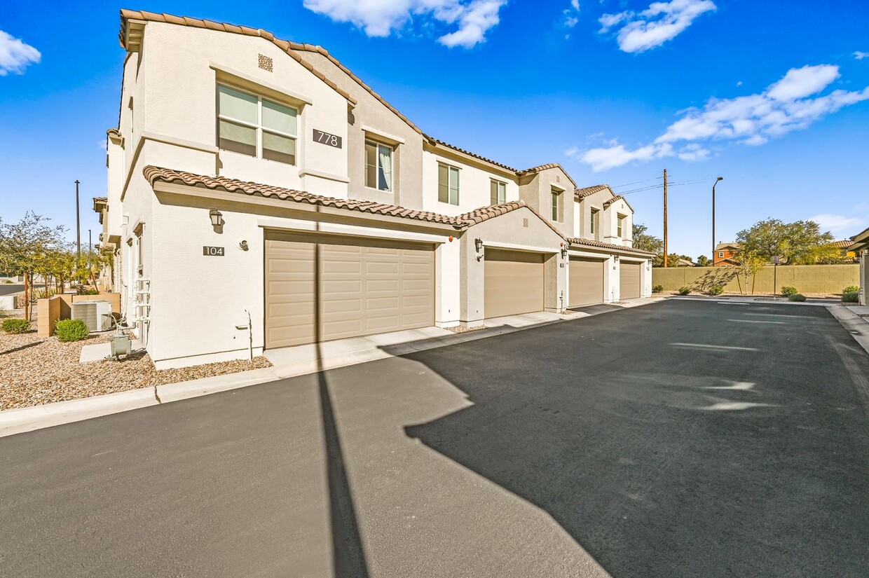 Newly constructed Townhome in Layton Lakes! House Rental in Gilbert