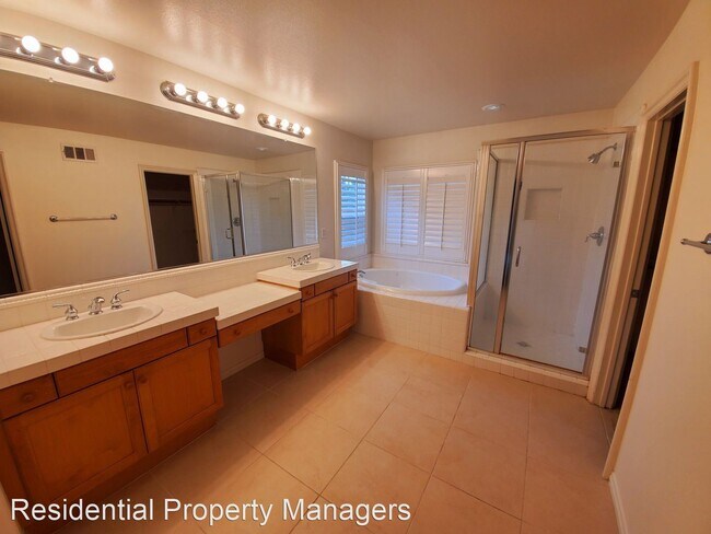 Foto del edificio - 5 br, 3 bath House - 35683 Stock Street