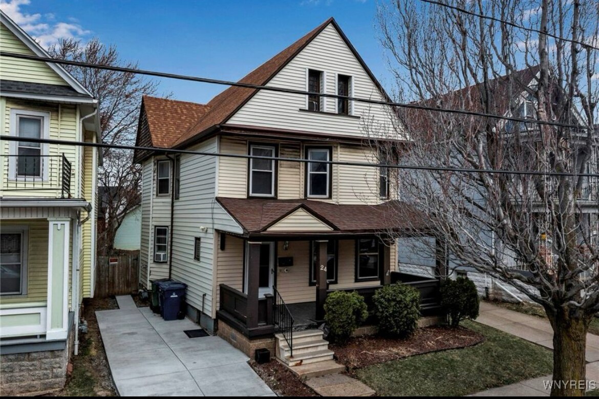 Foto principal - 24 Briggs Ave