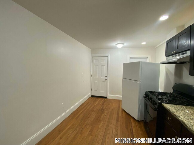 Foto del edificio - 182 Walnut Ave