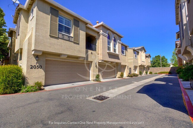 Foto del edificio - Lincoln Crossing Condo | 2 bedroom 2 bathroom