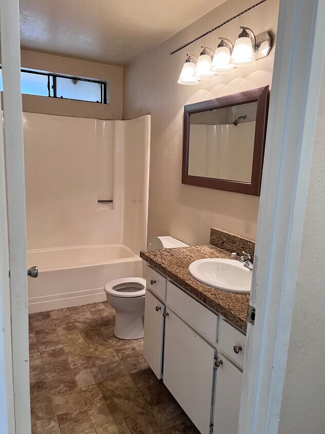 Foto principal - 5619 Blackoak Ct
