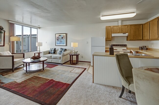 Building Photo - Alpine