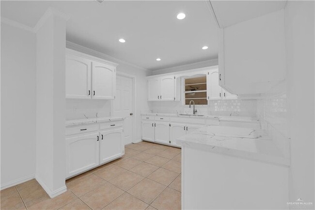 Building Photo - 2524 Fir Ave