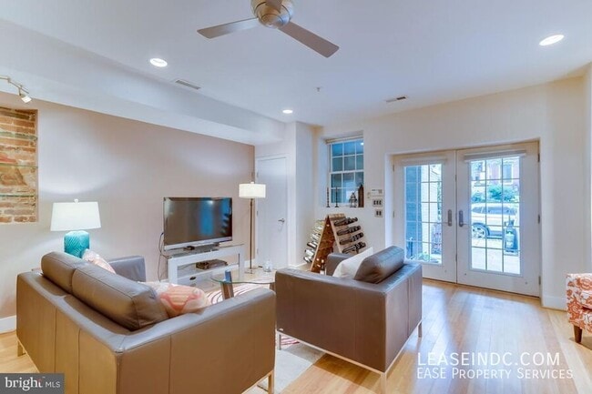 Foto del edificio - 1207 Columbia Rd NW
