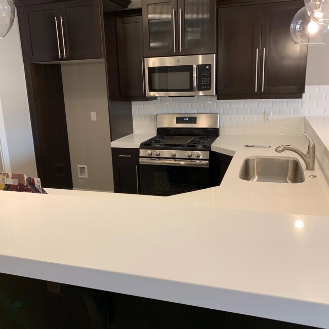 Foto del edificio - 810 S Dixie Dr