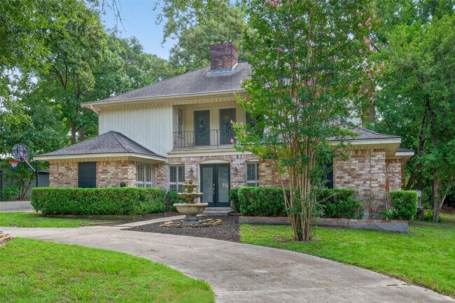 Foto del edificio - 663 Ravensworth Dr
