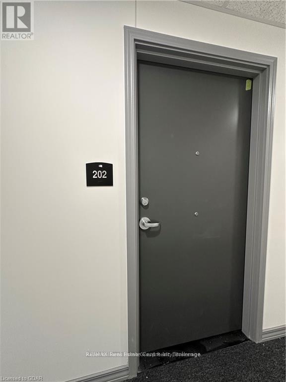 Building Photo - 181 Elmira Rd S