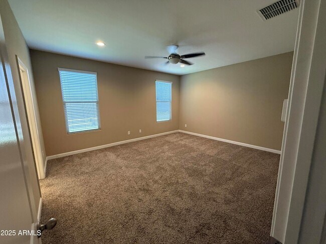 Building Photo - 10743 W Bronco Trail