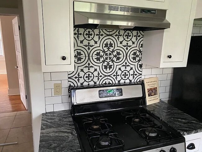 Foto del edificio - 4187 Hyacinth Ave