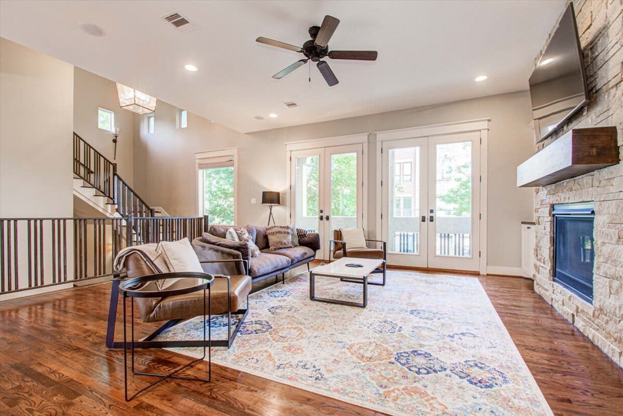 Foto principal - 2323 Woodhead St