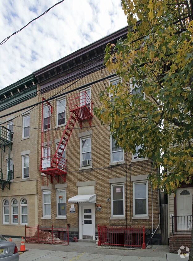 Building Photo - 54 Wright Ave