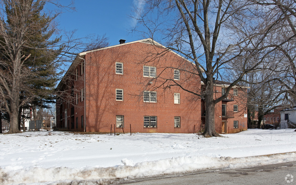 Primary Photo - Ashburton Apartments