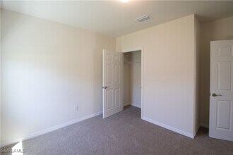 Building Photo - 514 NW 1st Ln