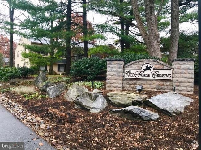Building Photo - 291 Old Forge Xing