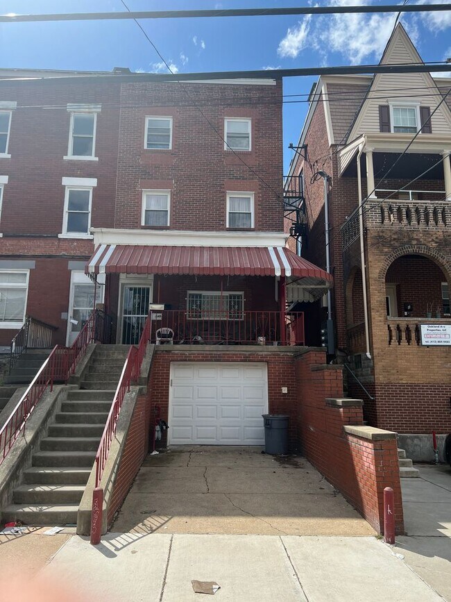 Building Photo - 348 Oakland Ave