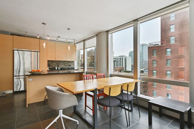 Foto del edificio - 1300 N Astor St