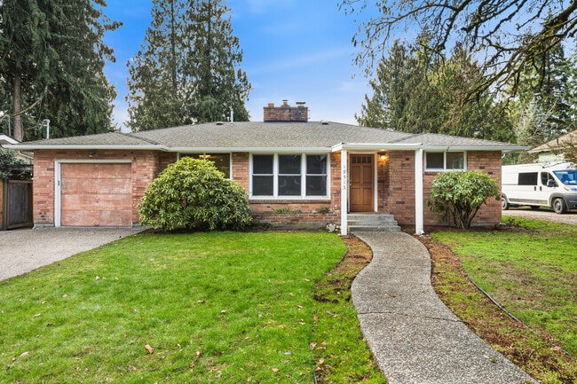 Foto del edificio - 19515 Fremont Ave N