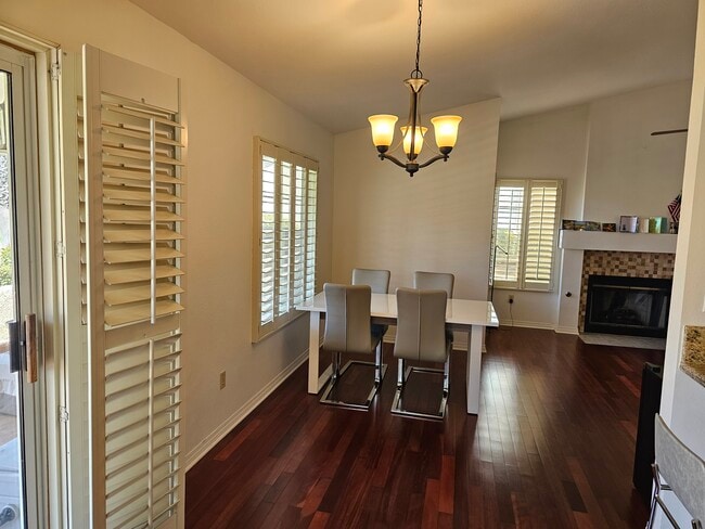 Foto del edificio - 1393 Snead St