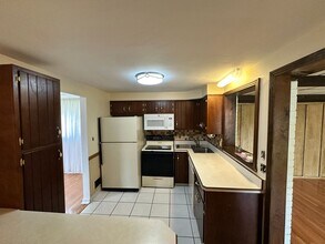 Building Photo - 4533 Woodhill Dr