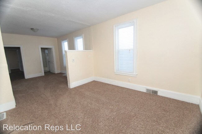 Building Photo - 2 br, 1 bath House - 2218 6th Ave.