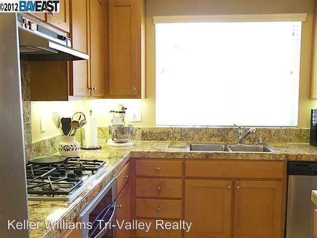 Building Photo - 3 br, 3.5 bath House - 6009 Hillbrook Place