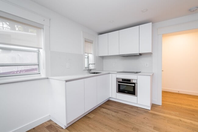 Building Photo - 50 Gloucester St