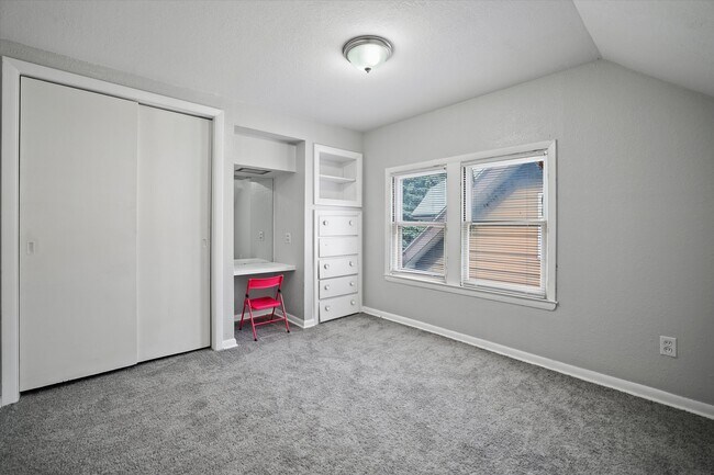 Building Photo - 3036 N 38th St