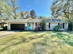 Primary Photo - 110 Oak Shores Dr