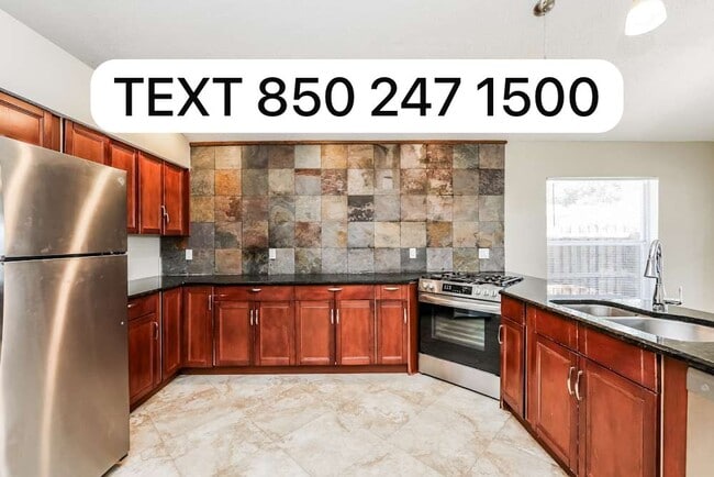 Building Photo - 1510 Scotch Pine Dr