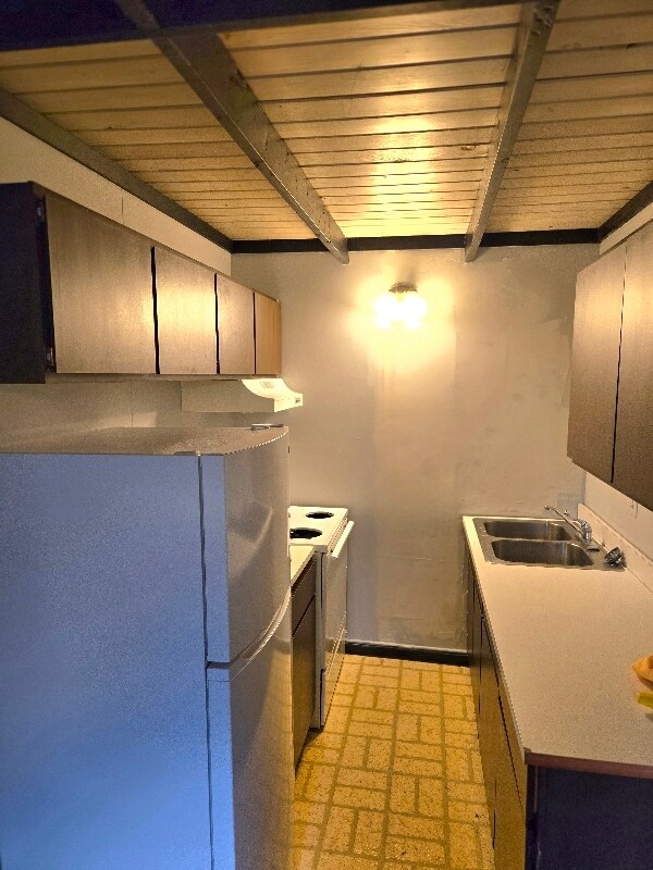 Foto del edificio - 230 Washington Blvd