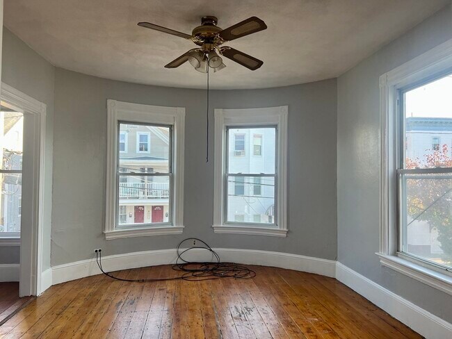 Building Photo - 8 Lyman St